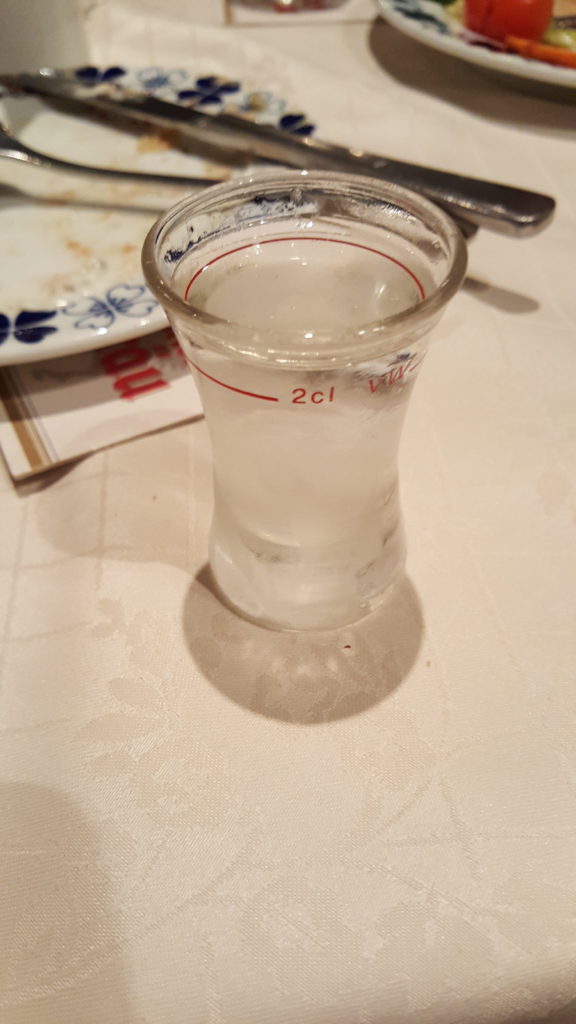 蒸留酒のウーゾ